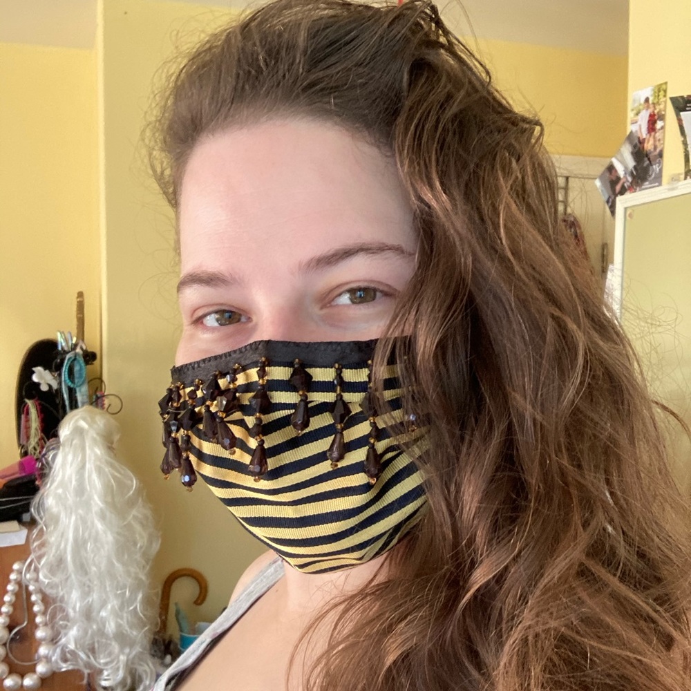 Meet your Posher, Isa